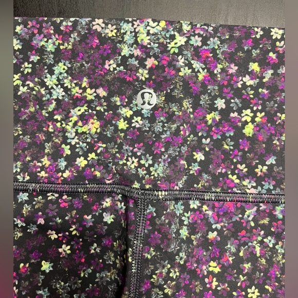 🌼NWOT🌸 Lululemon Wunder Under High-Rise Crop 21" *Full-On Luxtreme - Sz 8 - Picture 6 of 6